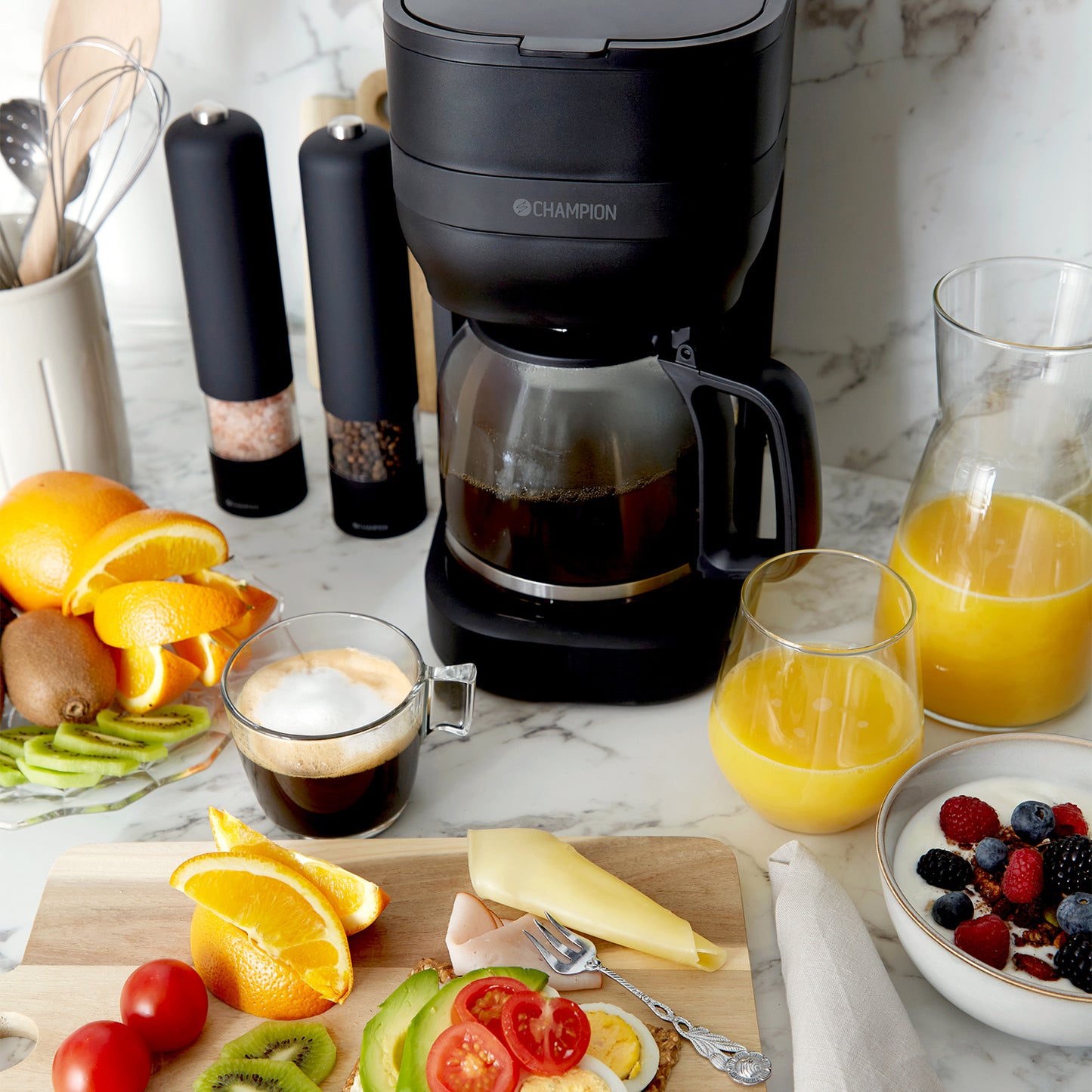 Kaffebryggare 12-koppar/1,5L KB300 Mattsvart