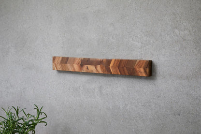 Laguiole by Hâws Magnectic Wall knife holder 40x5x2 Acacia wood Herringbone style