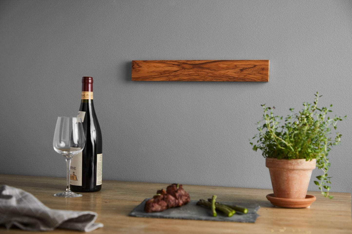 Laguiole By Hâws Magnetic Knife Wall Holder Olive